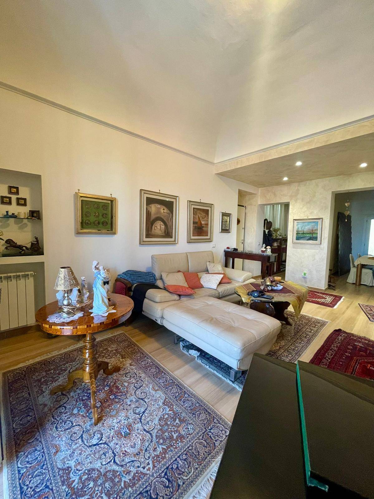 Appartamento in vendita a Palermo, Corso dei Mille