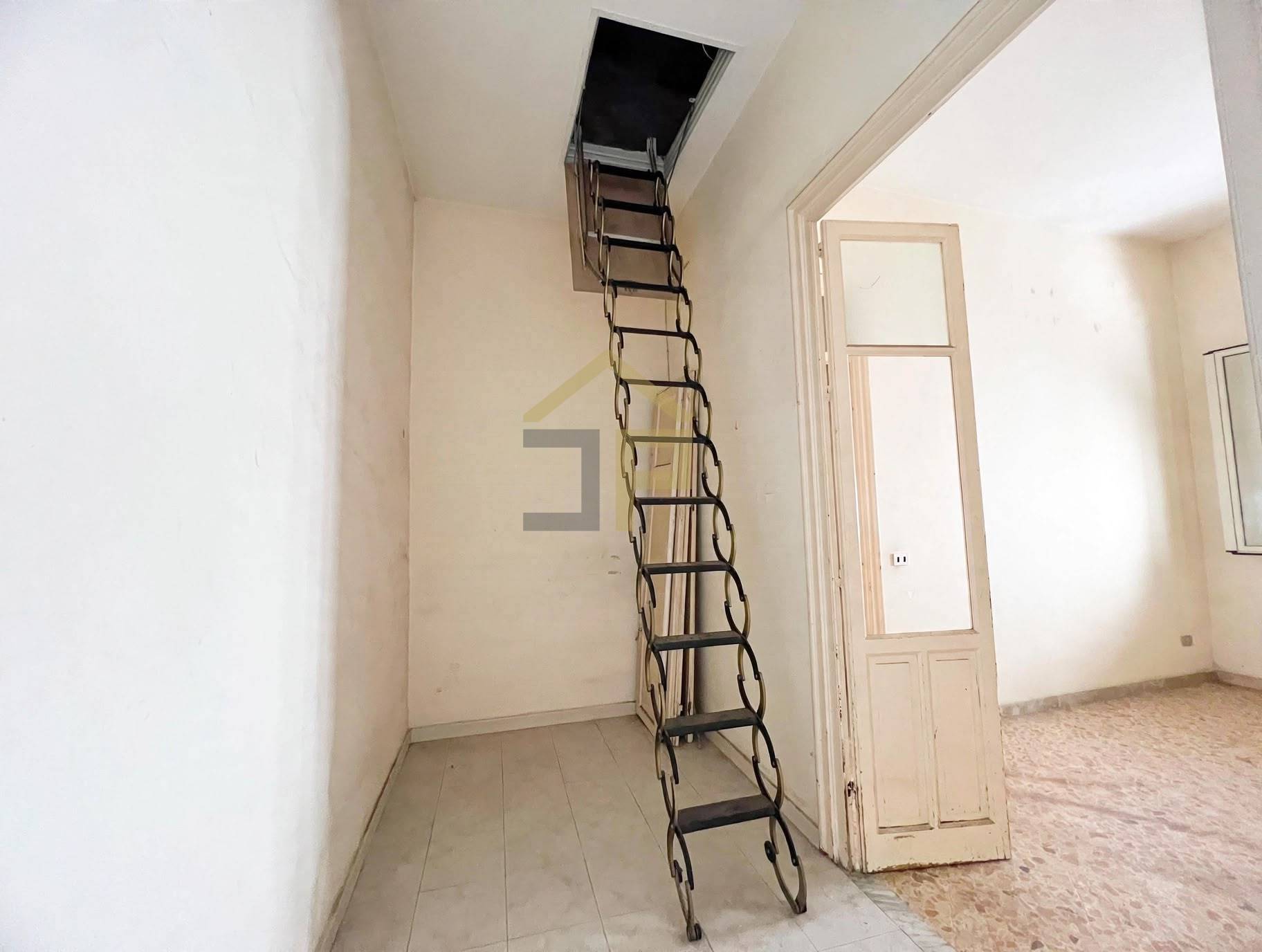 Palazzina in vendita a Palermo, Corso dei Mille