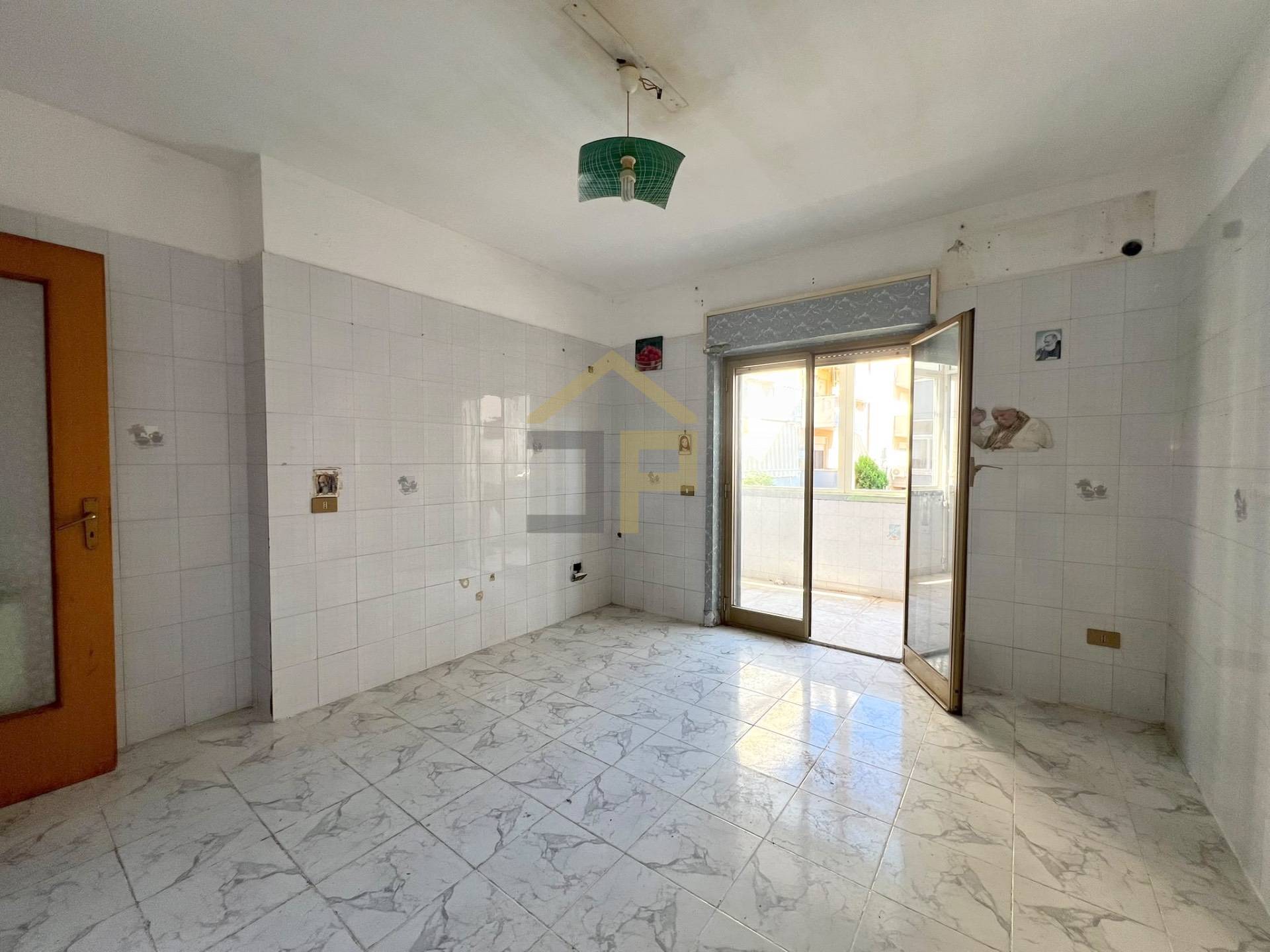 Appartamento in vendita a Palermo, Corso dei Mille