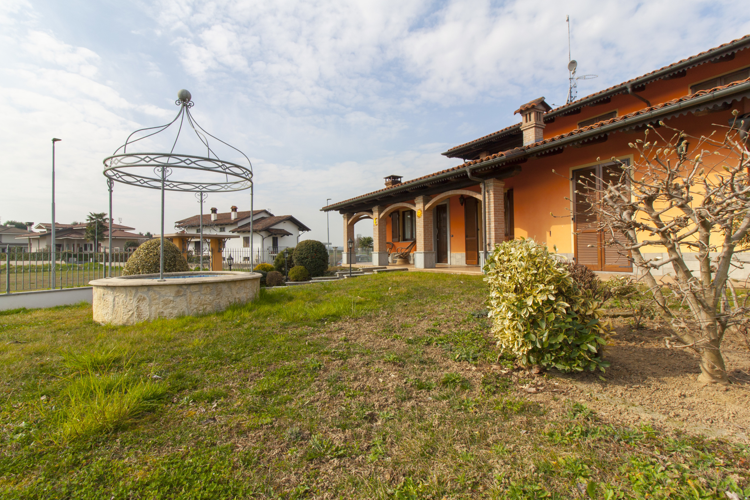 Villa con box doppio in via risorgimento, Narzole