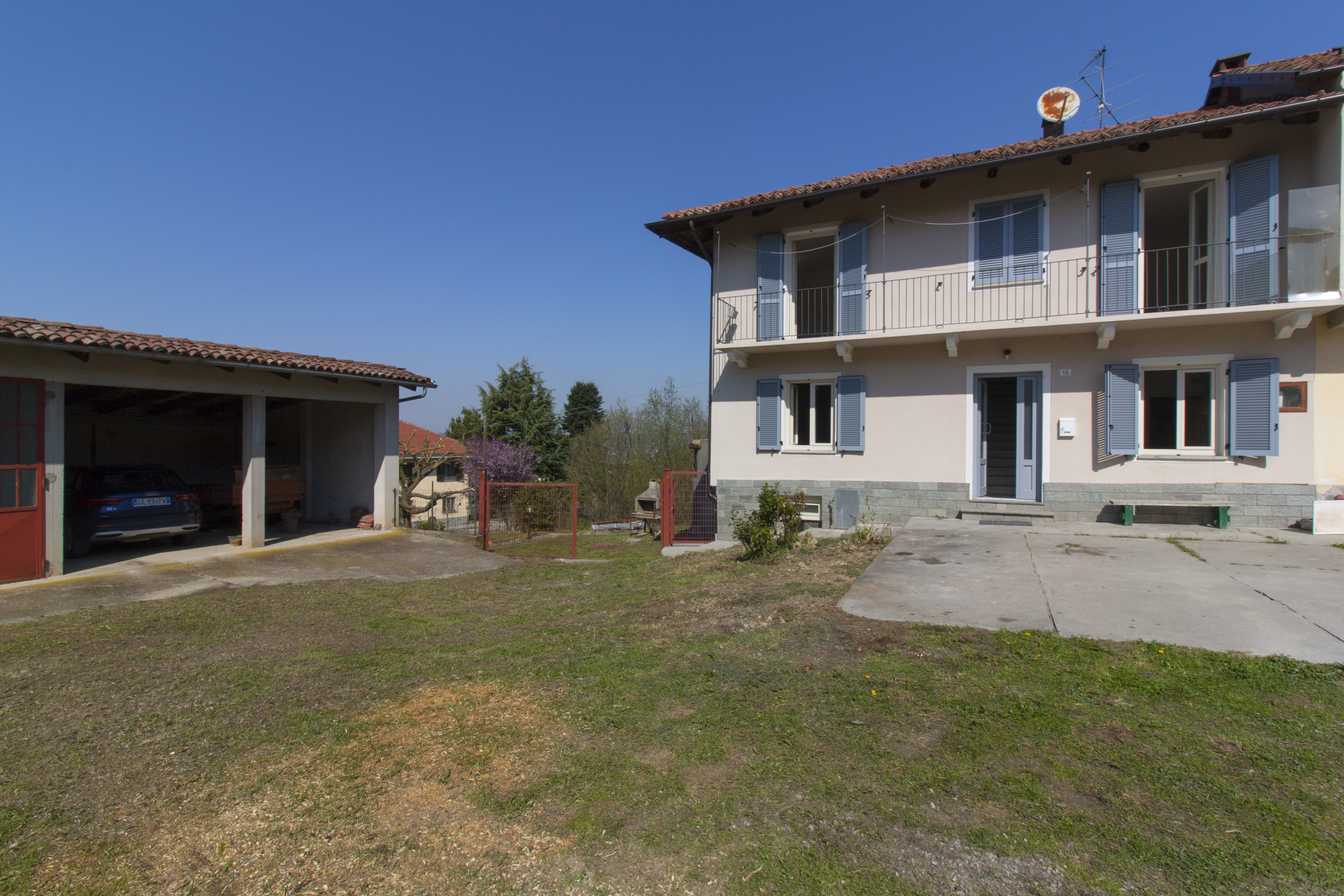 Casa indipendente con giardino in borgata fogliacchi 16, La Morra