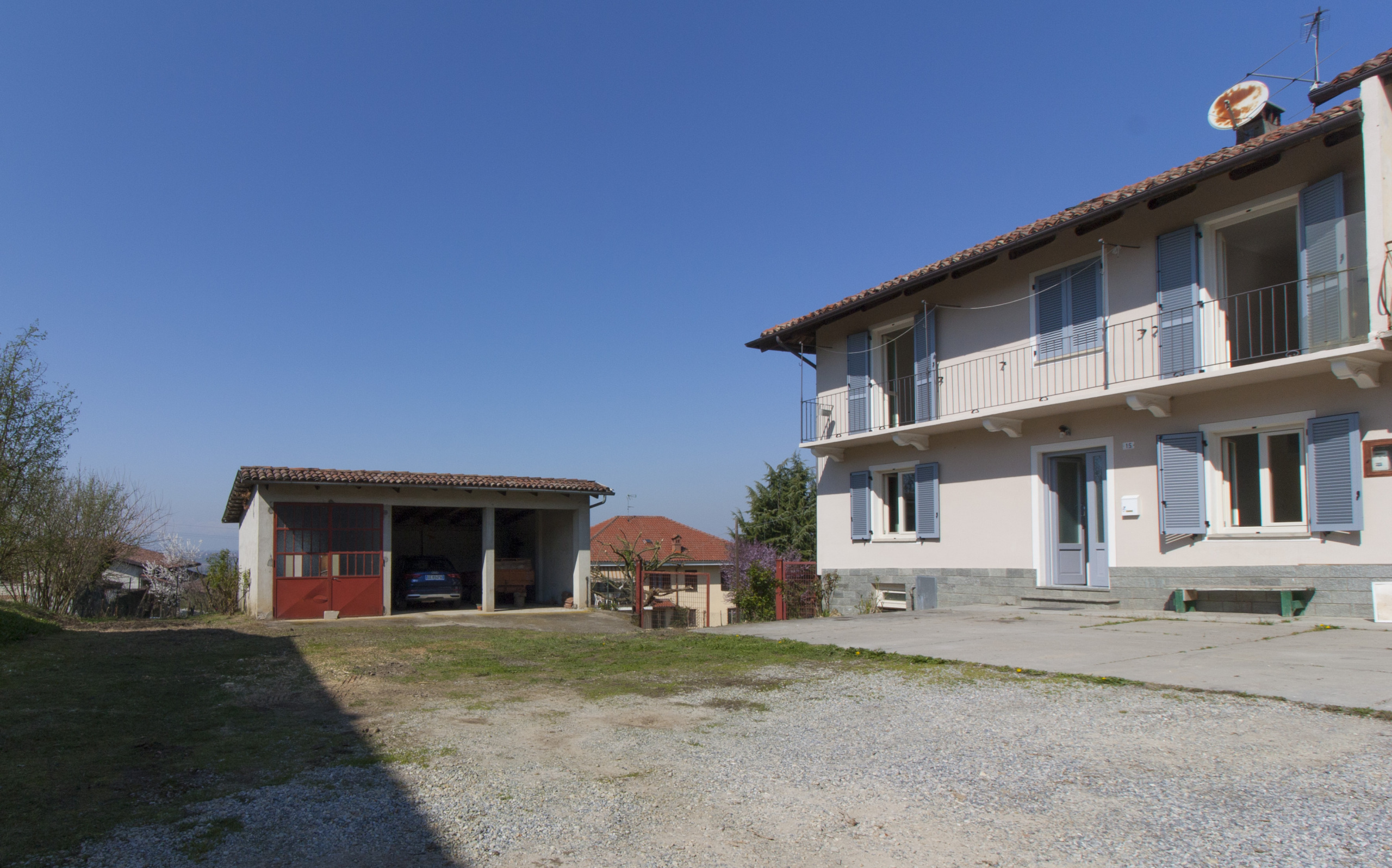 Casa indipendente con giardino in borgata fogliacchi 16, La Morra