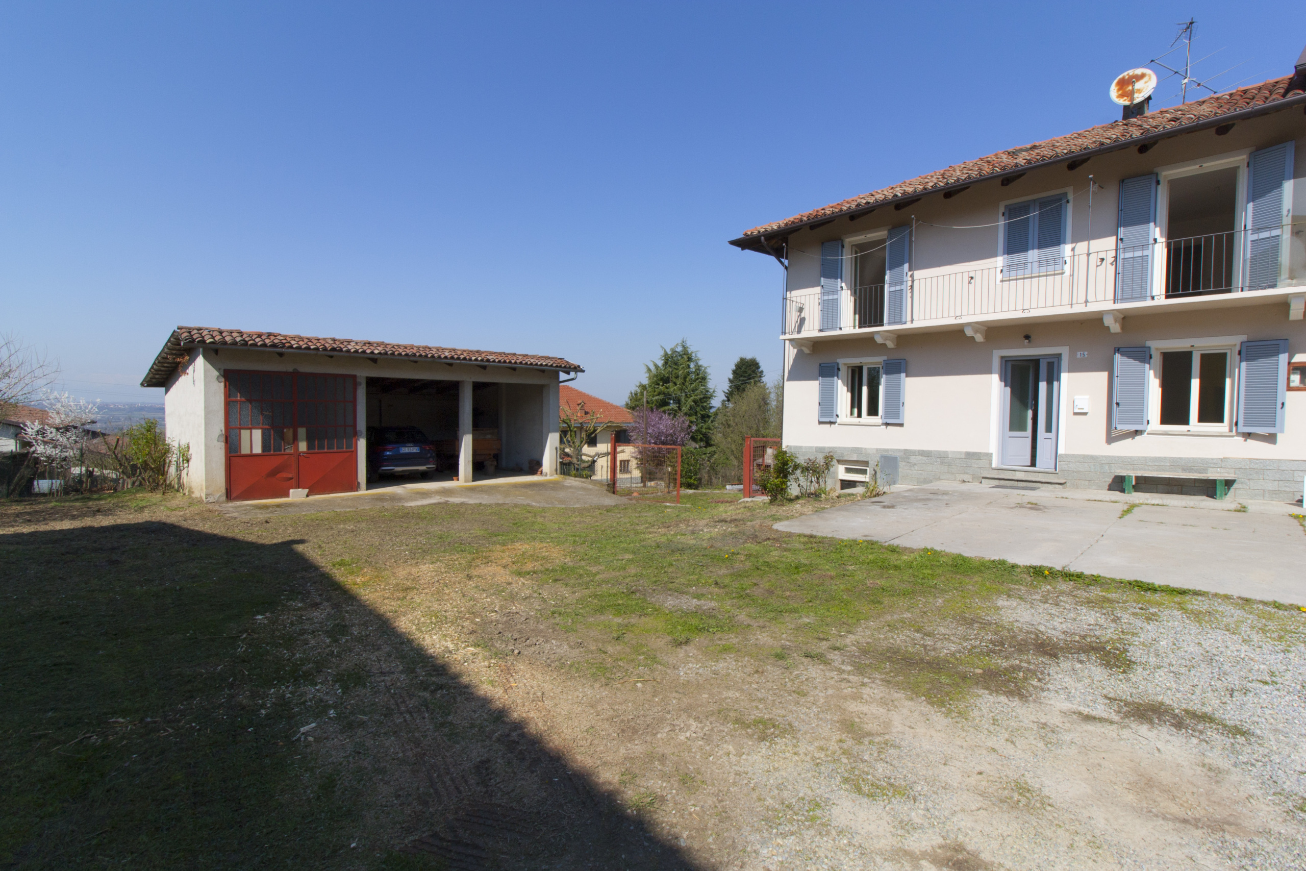 Casa indipendente con giardino in borgata fogliacchi 16, La Morra