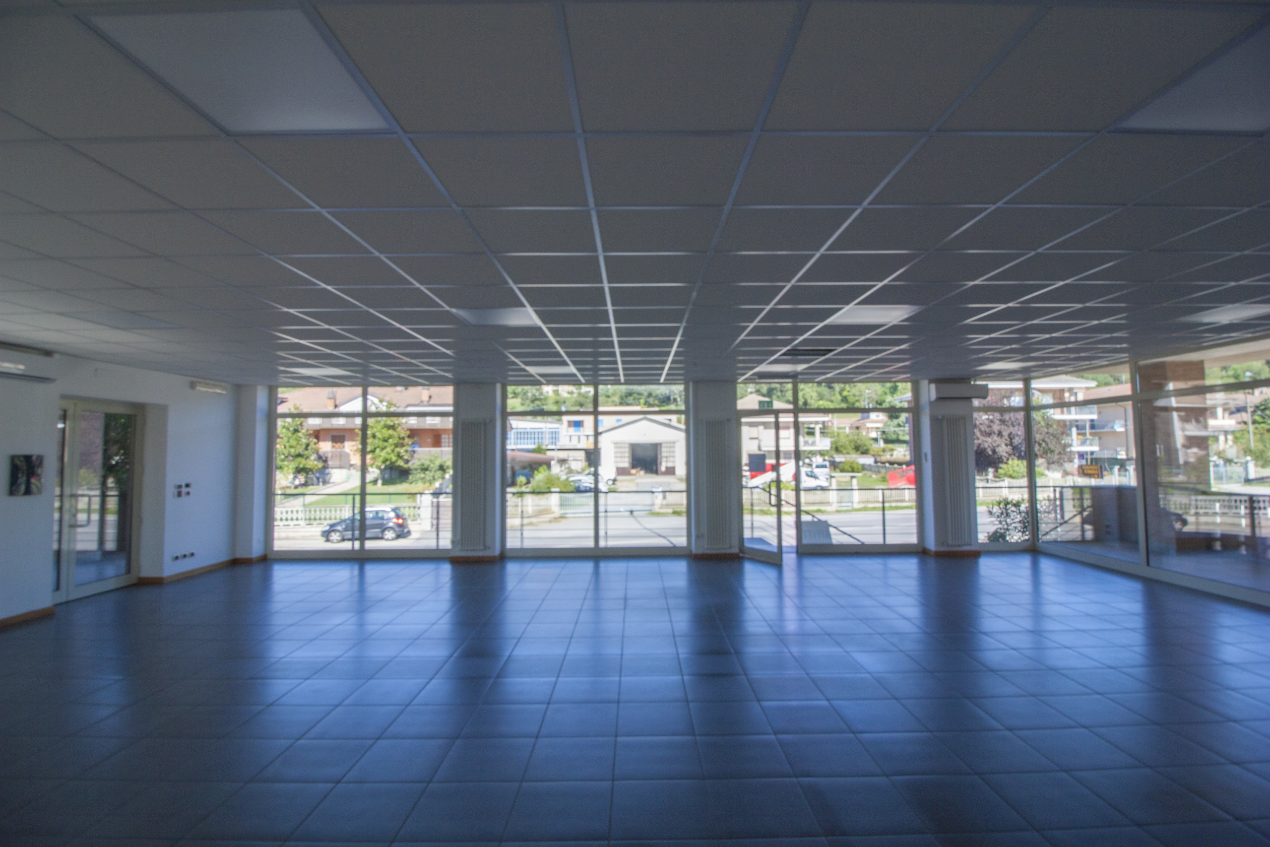 Locale commerciale in affitto in via don l. orione 115, Bra