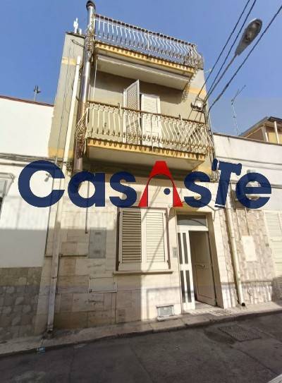 Casa singola in vendita a Canosa di Puglia