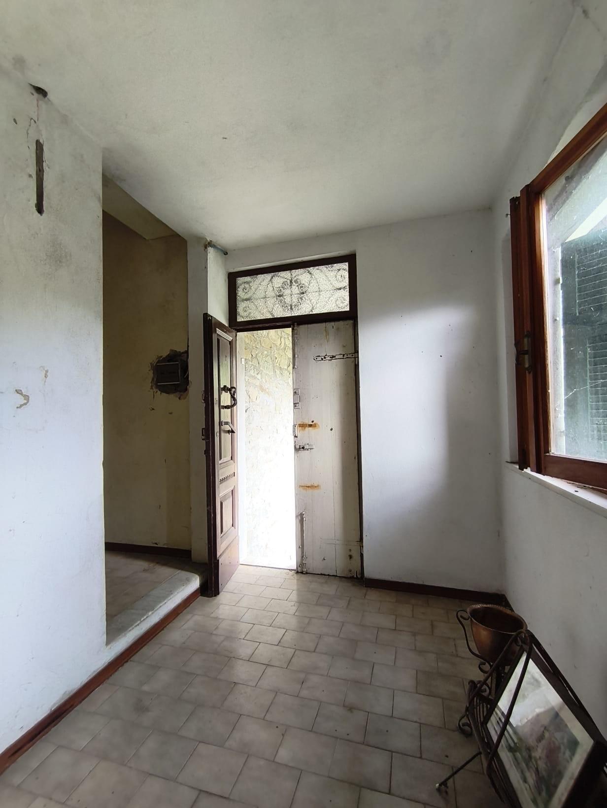 Quadrilocale da ristrutturare a Bagnone