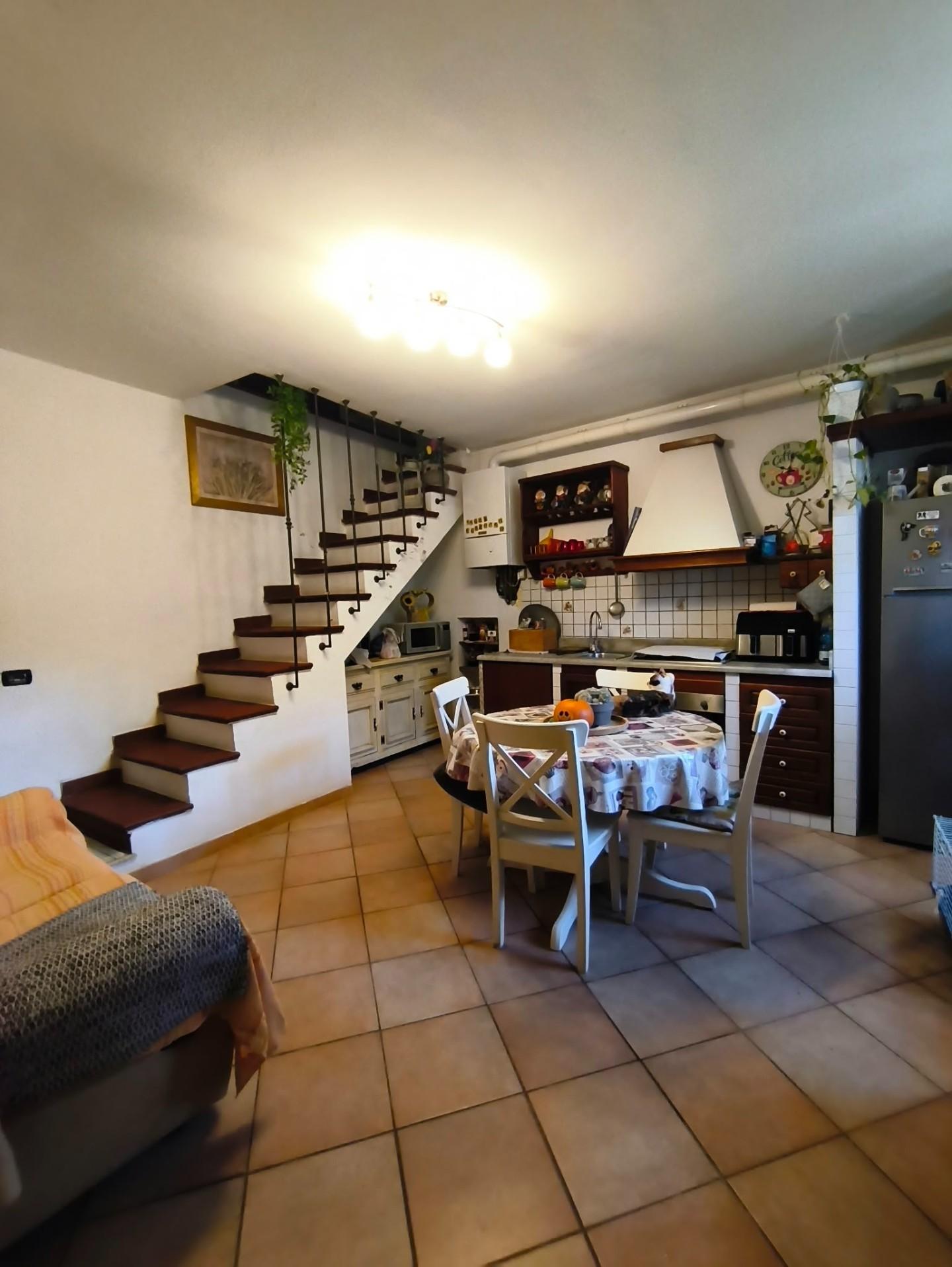 Casa indipendente in vendita a Carrara
