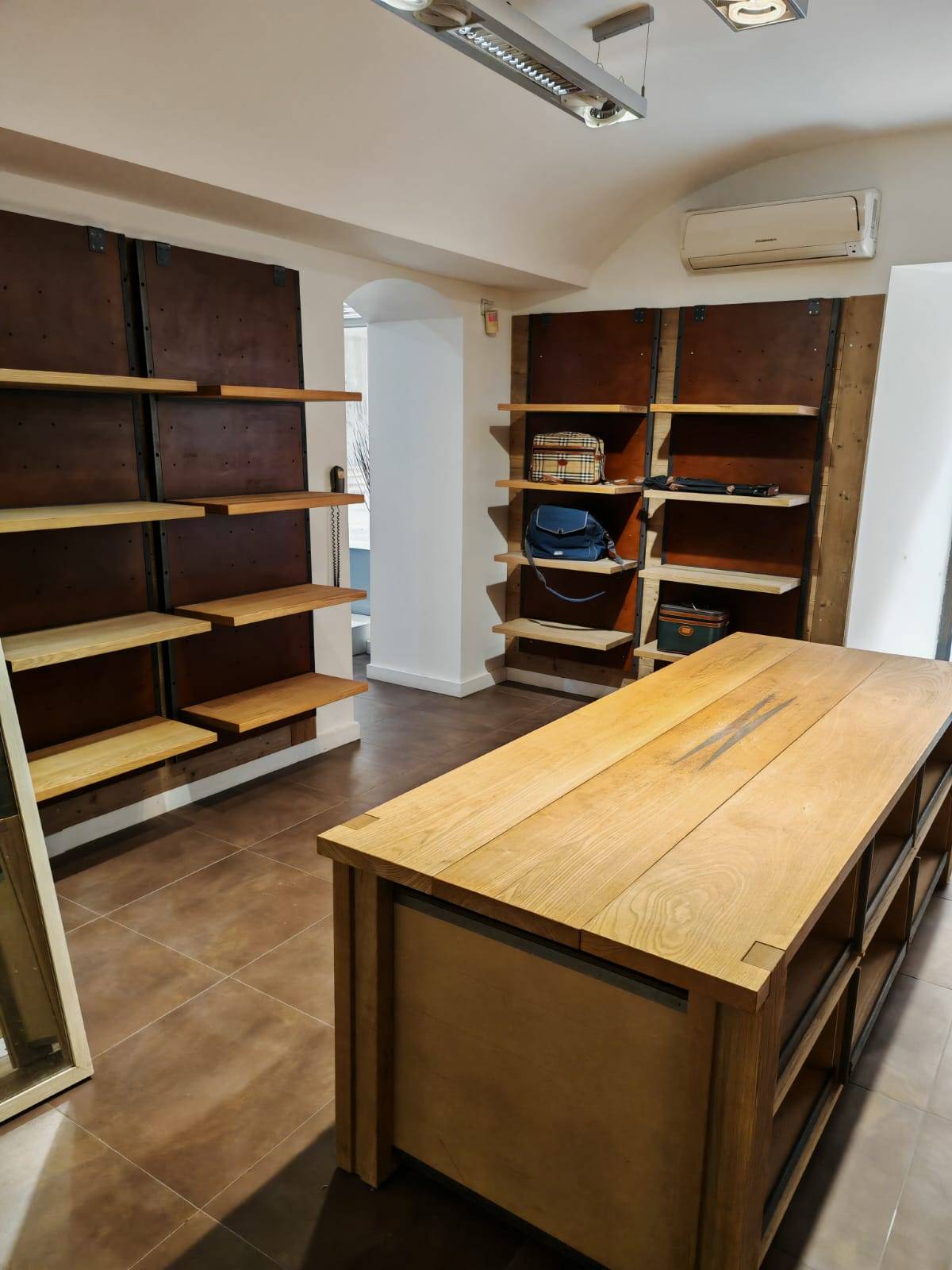 Locale commerciale in affitto a Ragusa