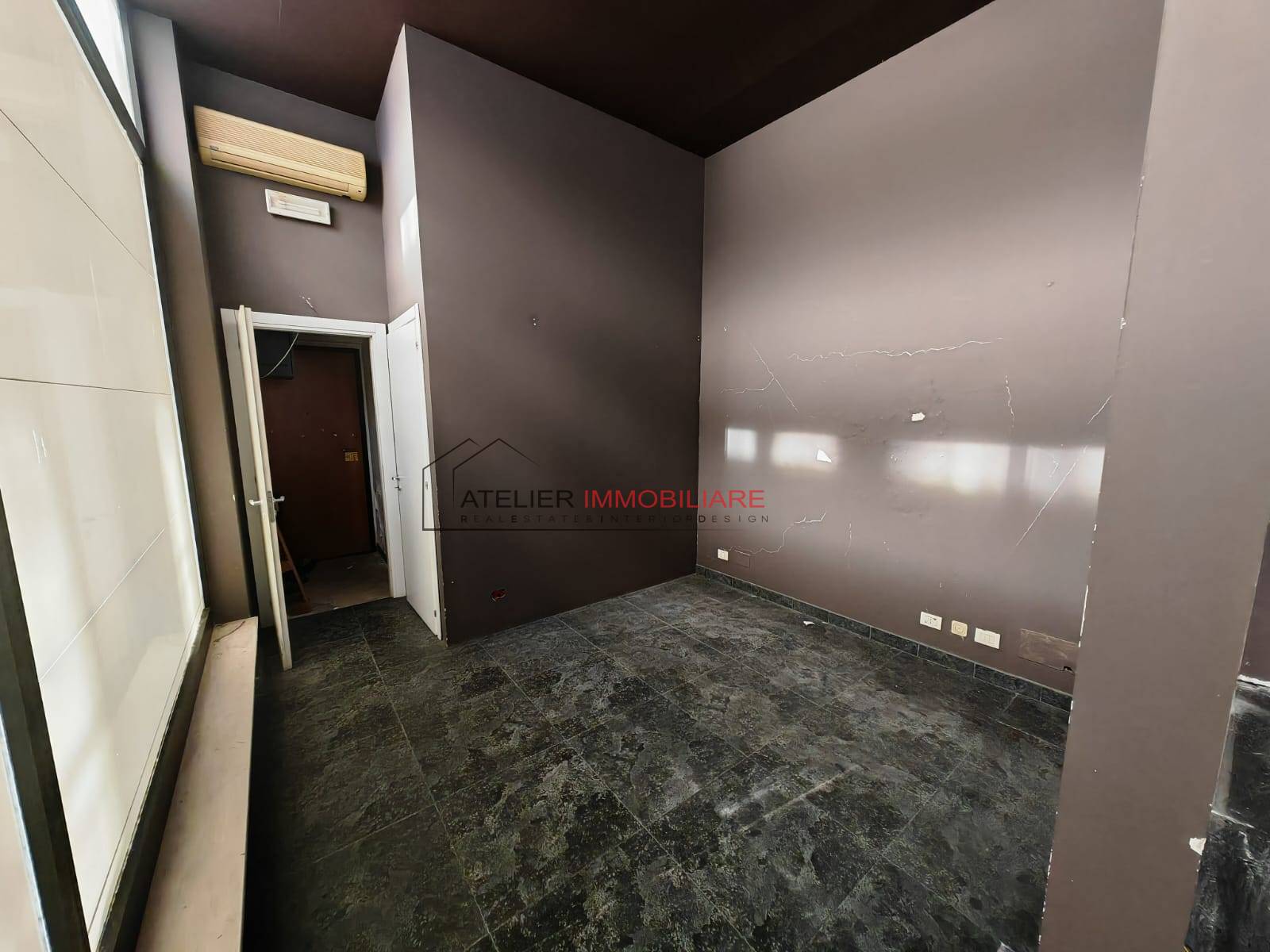 Locale commerciale in vendita a Ragusa