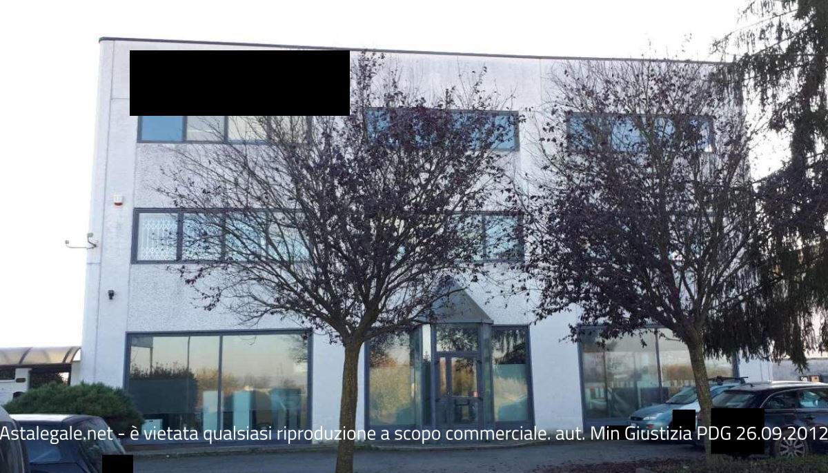 Locale commerciale in vendita a Volpiano