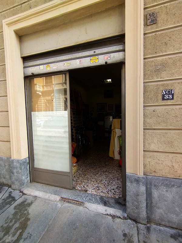 Locale commerciale in vendita a Torino