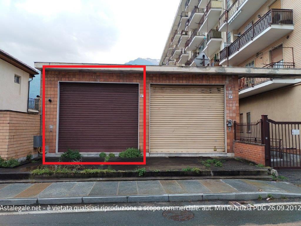 Locale commerciale in vendita a Susa