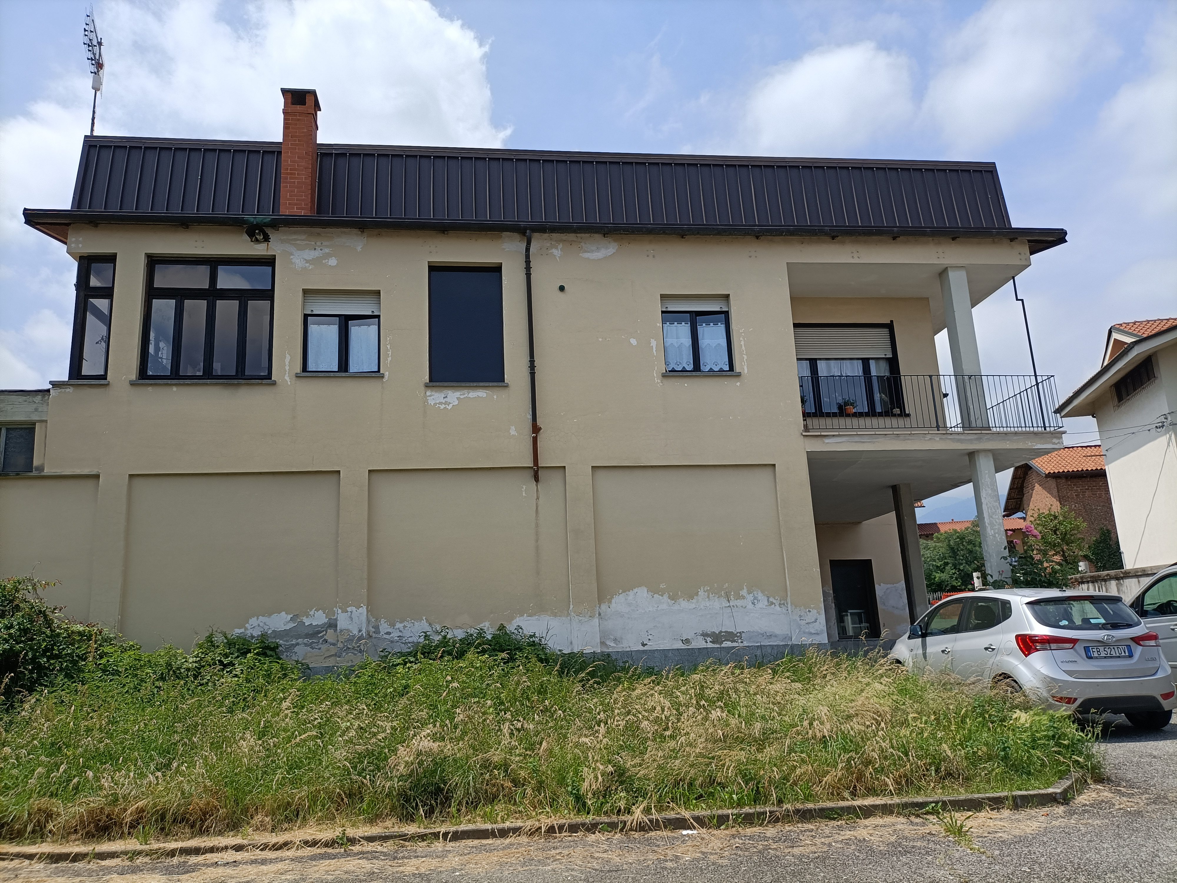 Locale commerciale in vendita a Rivara