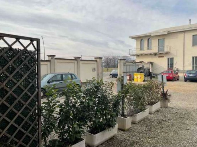 Locale commerciale in vendita a Caselle Torinese