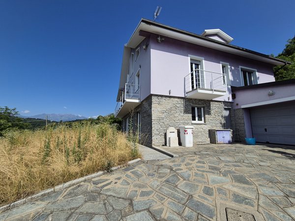 Villa in vendita a Reano