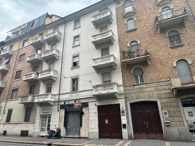 Locale commerciale in vendita a Torino