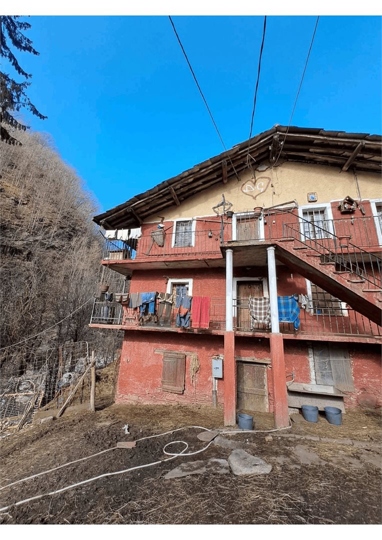 Quadrilocale in vendita a Perrero