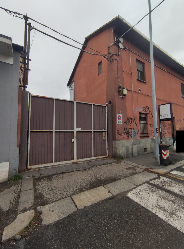 Locale commerciale in vendita a Torino