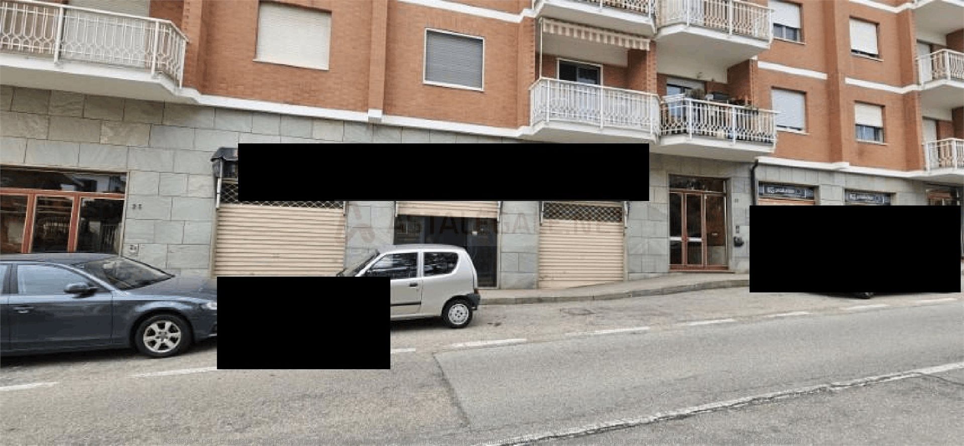 Locale commerciale in vendita a Chieri
