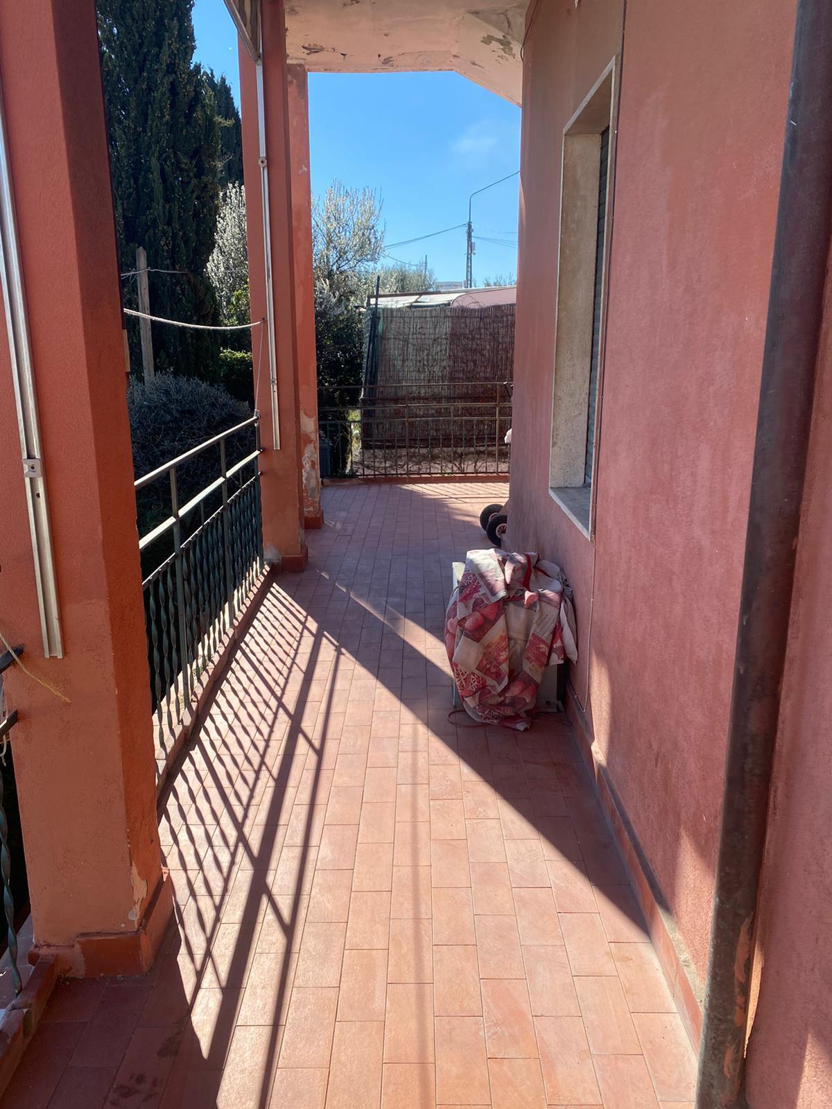 Casa indipendente da ristrutturare a San Remo