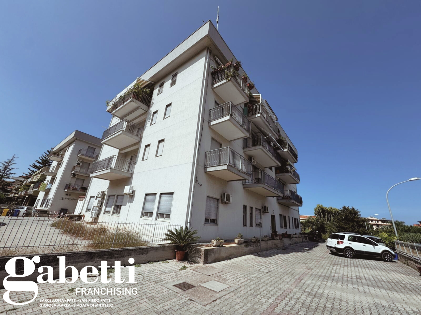 Trilocale in vendita a Sant'Agata di Militello