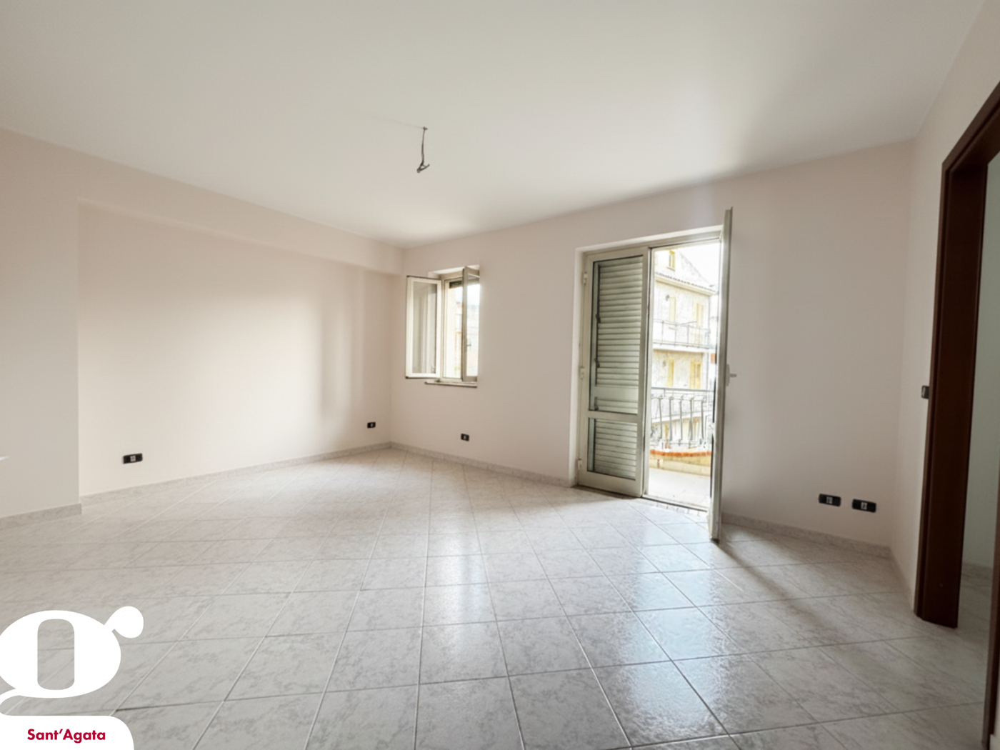 Appartamento con box a Sant'Agata di Militello