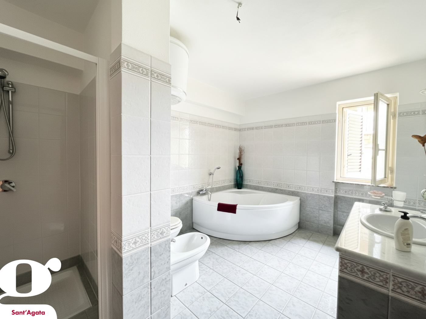 Appartamento con box a Sant'Agata di Militello