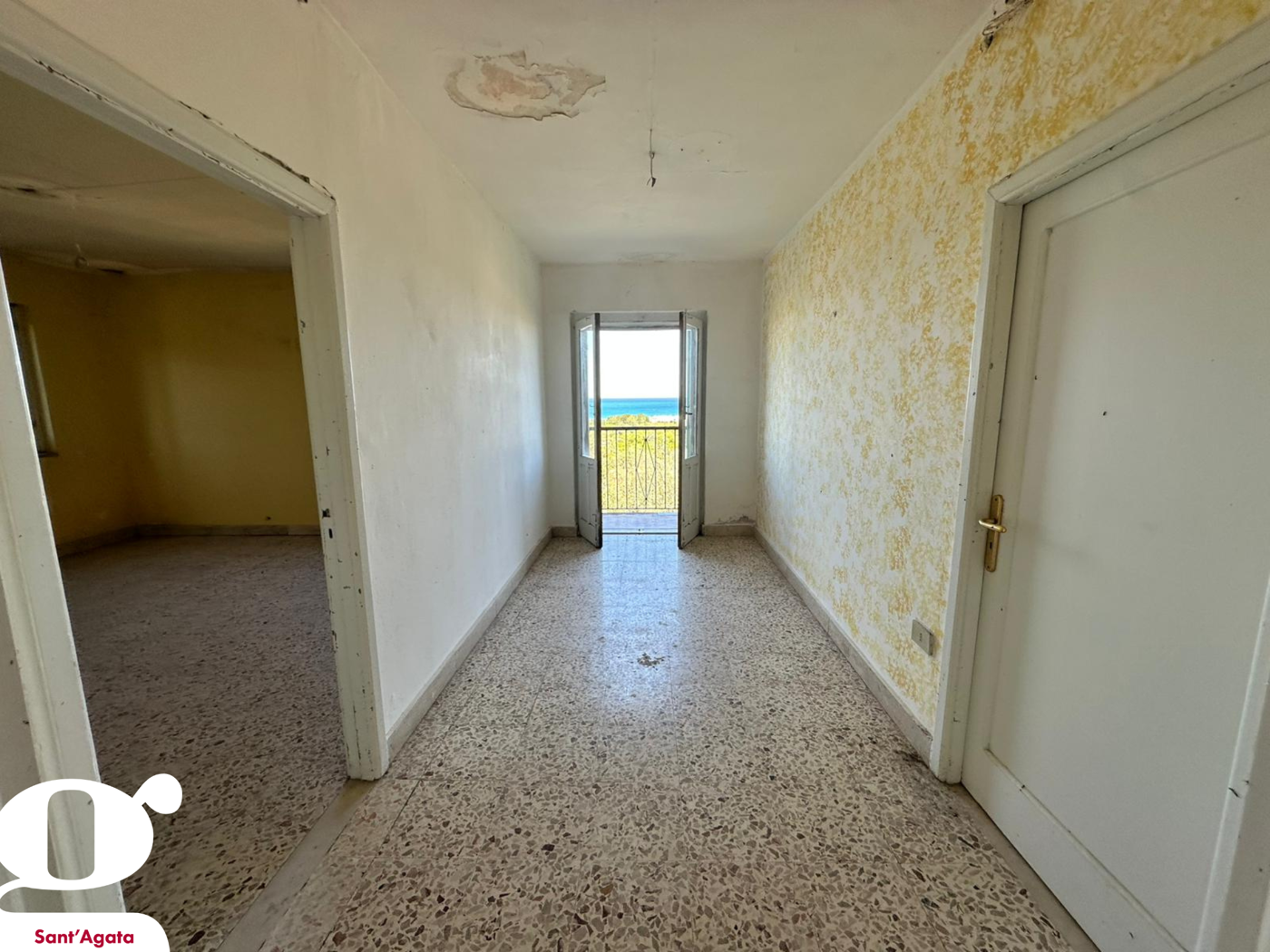 Casa indipendente da ristrutturare a Sant'Agata di Militello