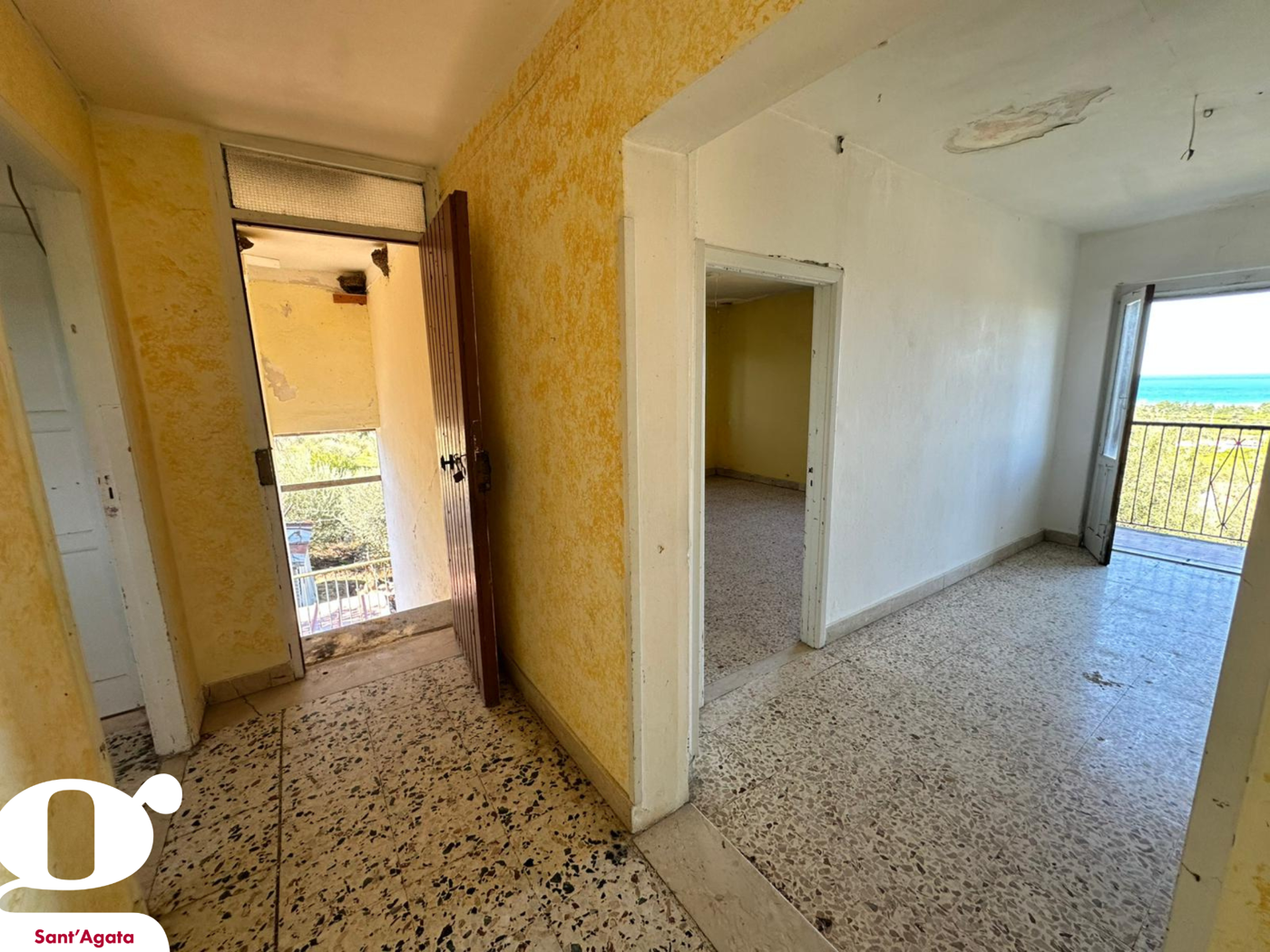 Casa indipendente da ristrutturare a Sant'Agata di Militello