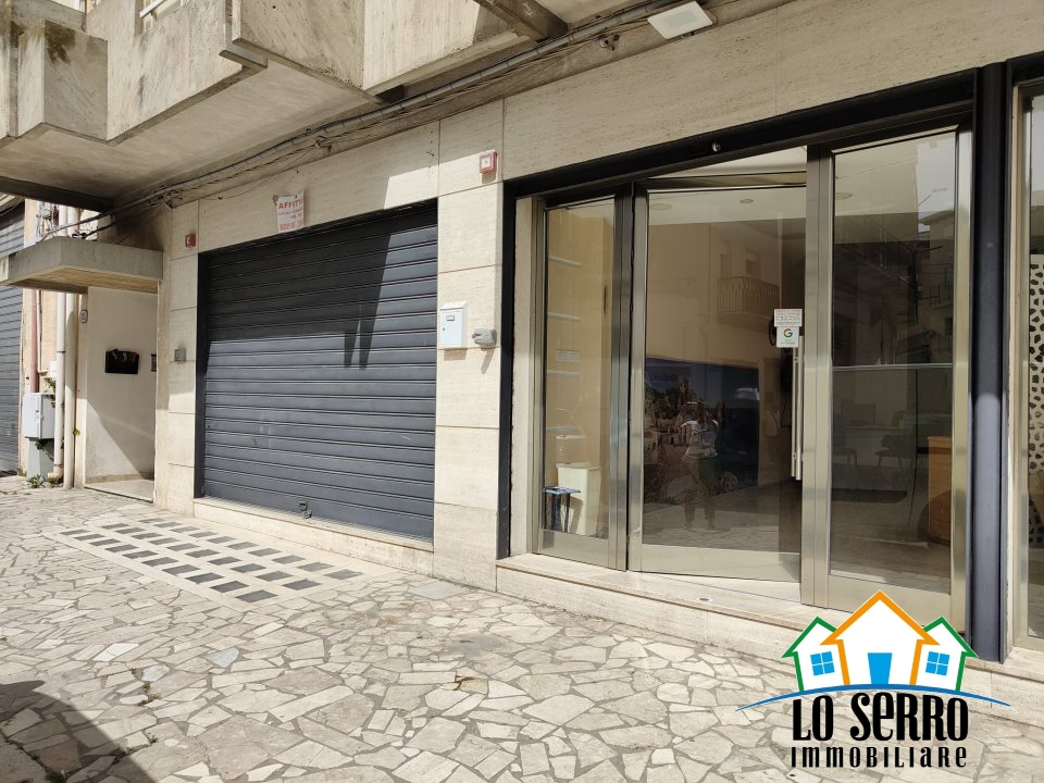 Locale commerciale in vendita a Alcamo