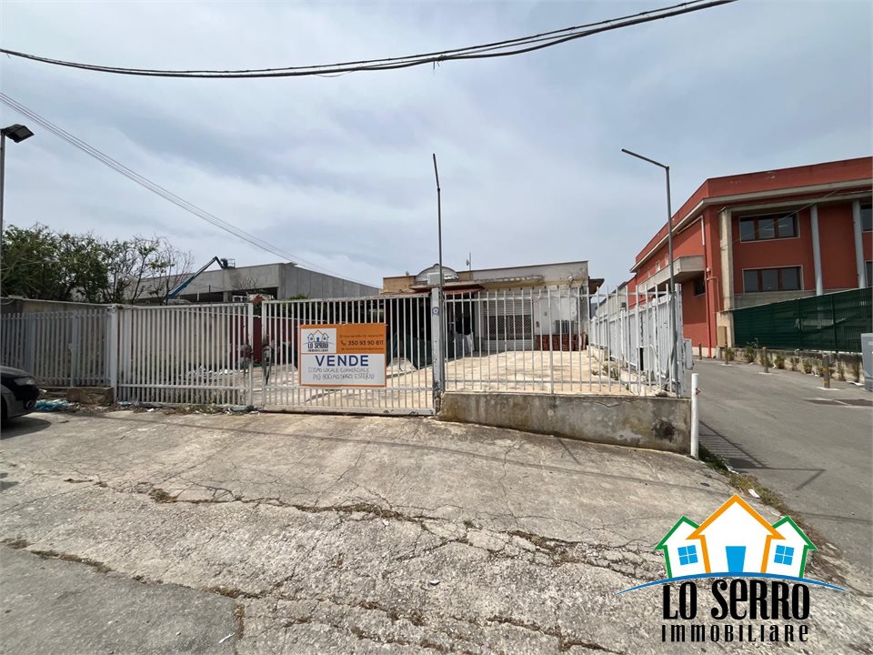 Locale commerciale in vendita a Alcamo