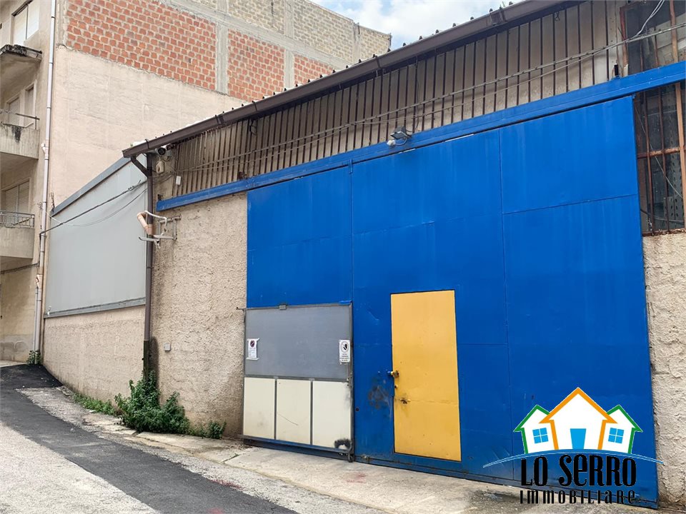 Locale commerciale in affitto a Alcamo