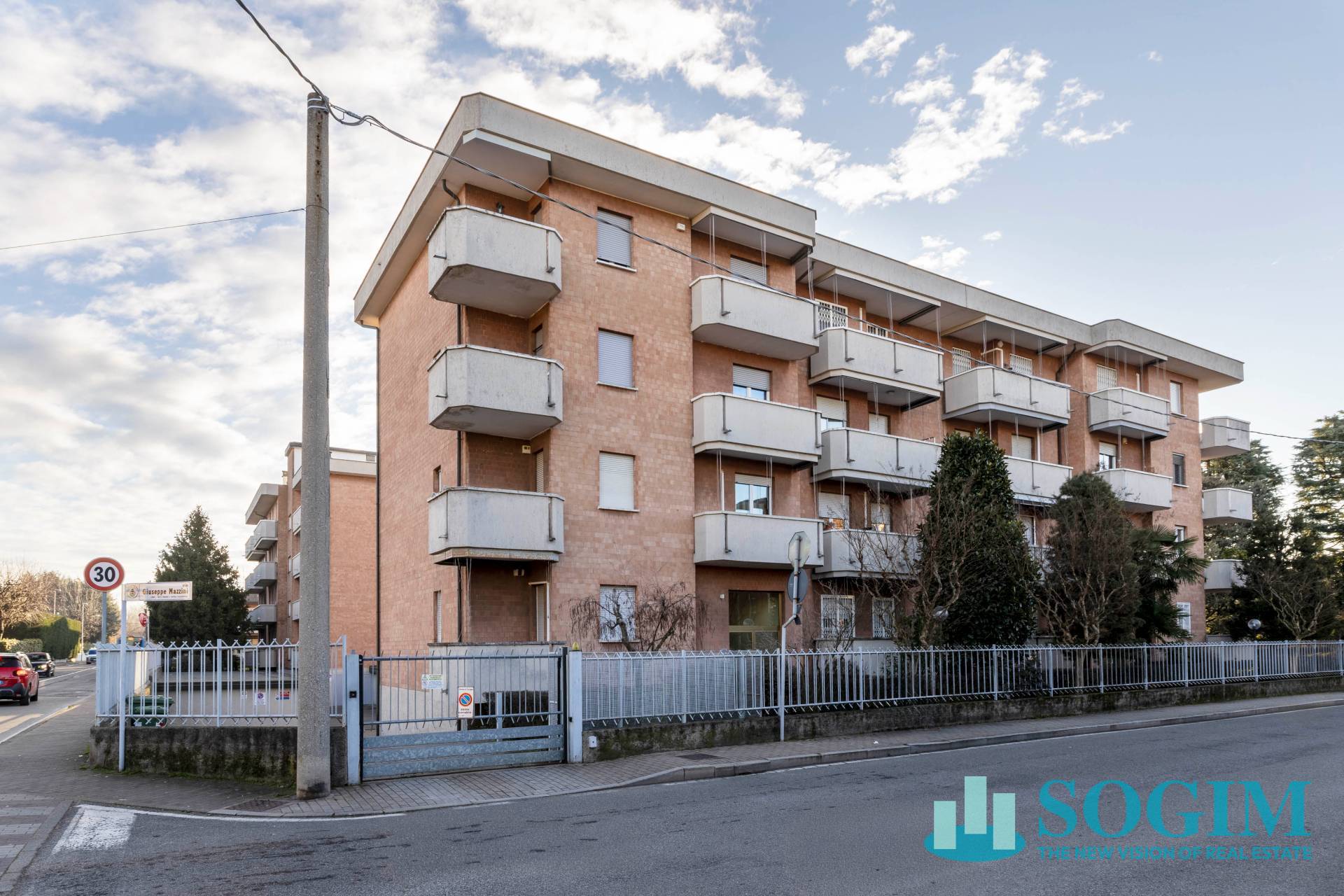 Appartamento in vendita a Carugate