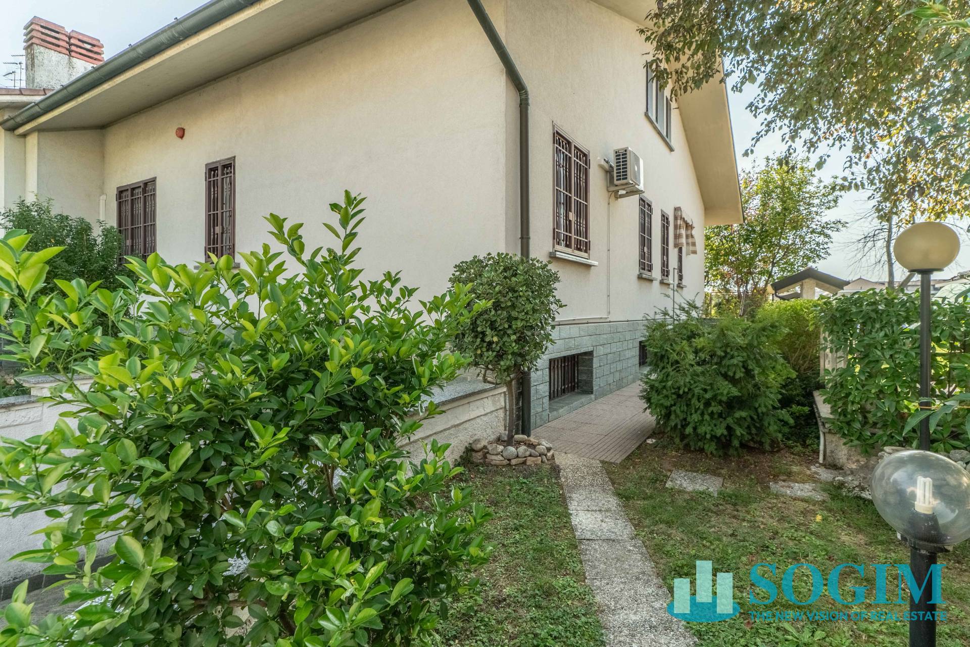 Villa in vendita a Cernusco sul Naviglio