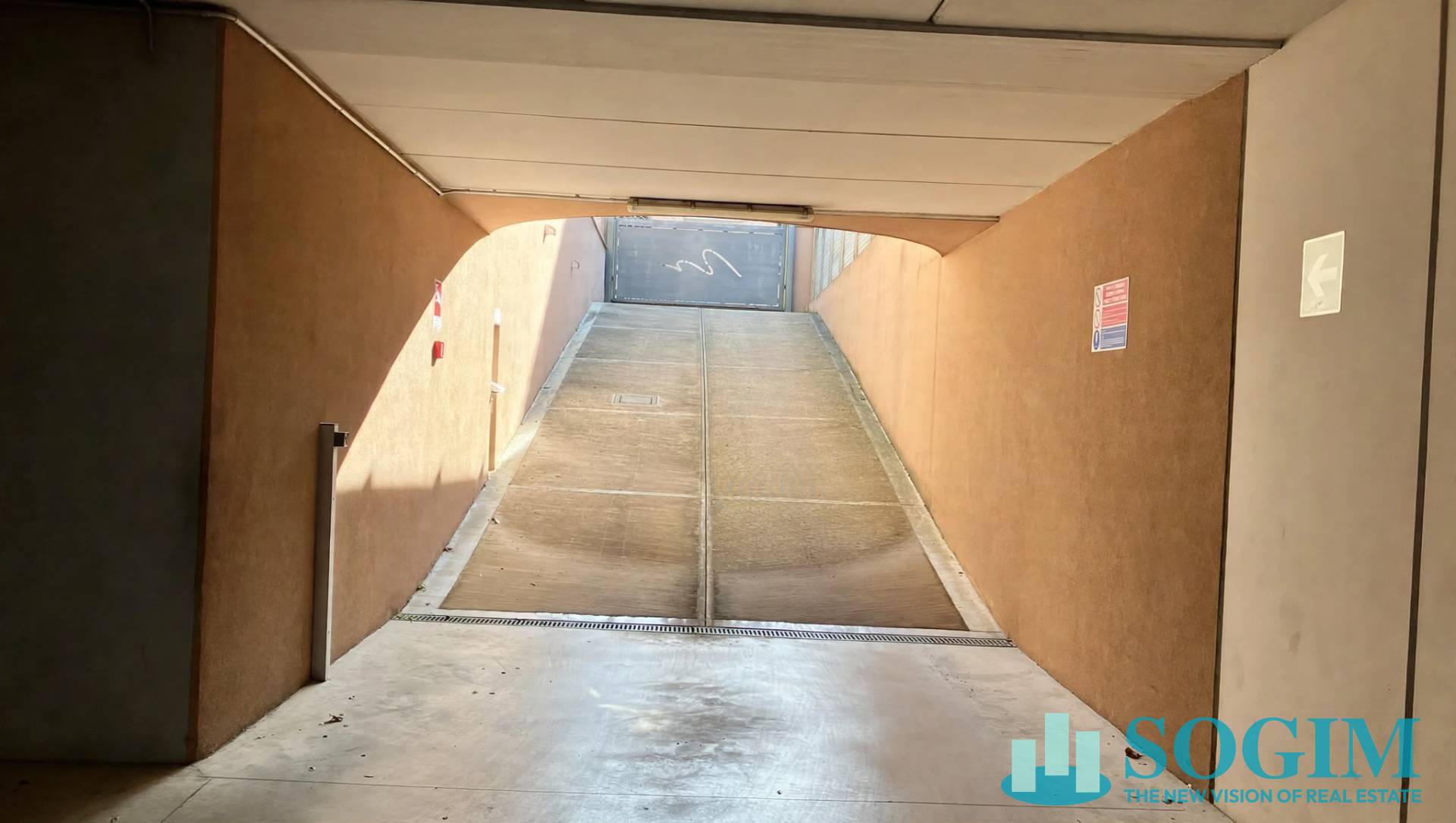 Box o garage in vendita a Cernusco sul Naviglio