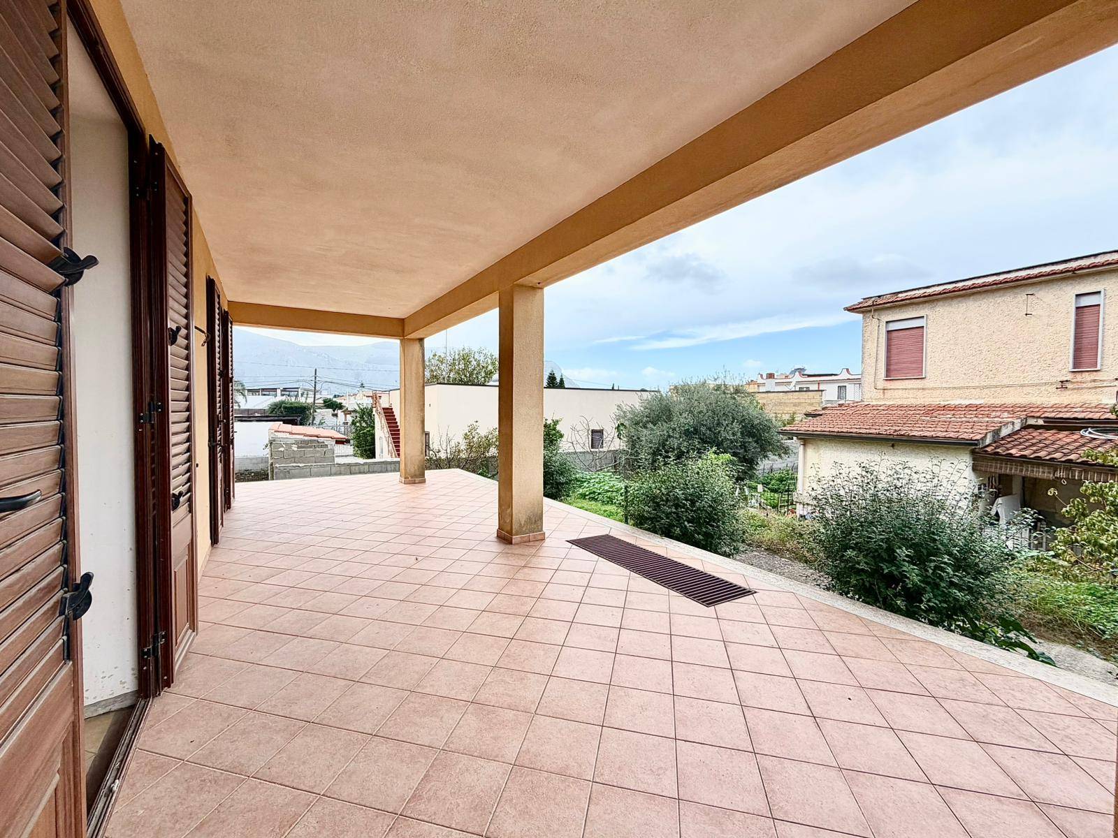 Porzione Di Villa Bifamiliare in vendita a Carini