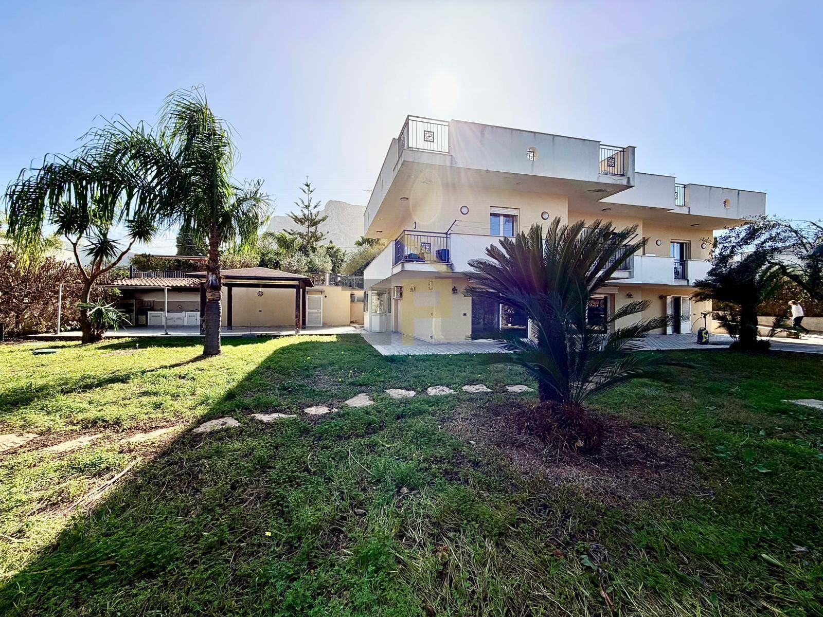 Villa in vendita a Terrasini