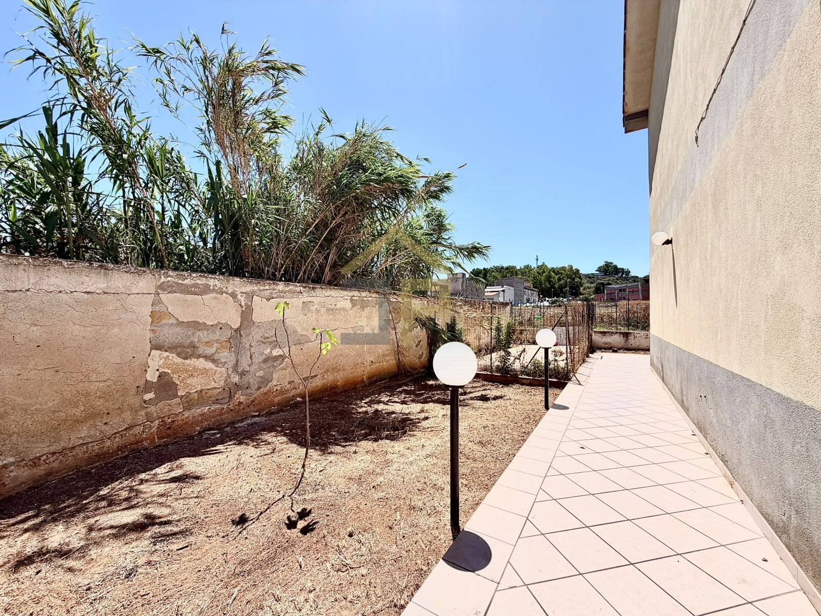 Porzione Di Villa Bifamiliare in vendita a Trappeto