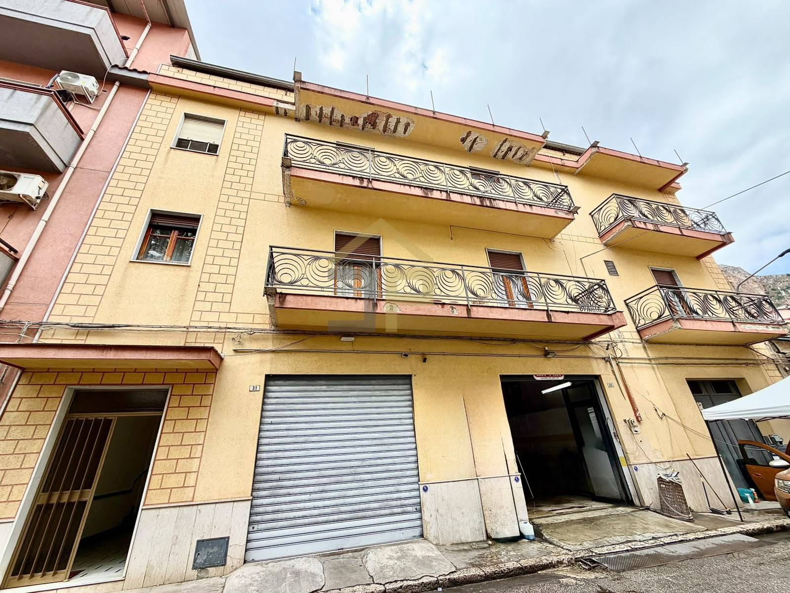 Palazzina in vendita a Partinico