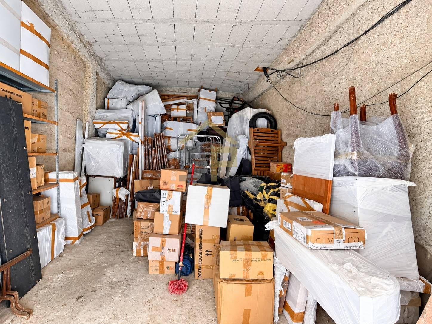 Magazzino in vendita a Partinico