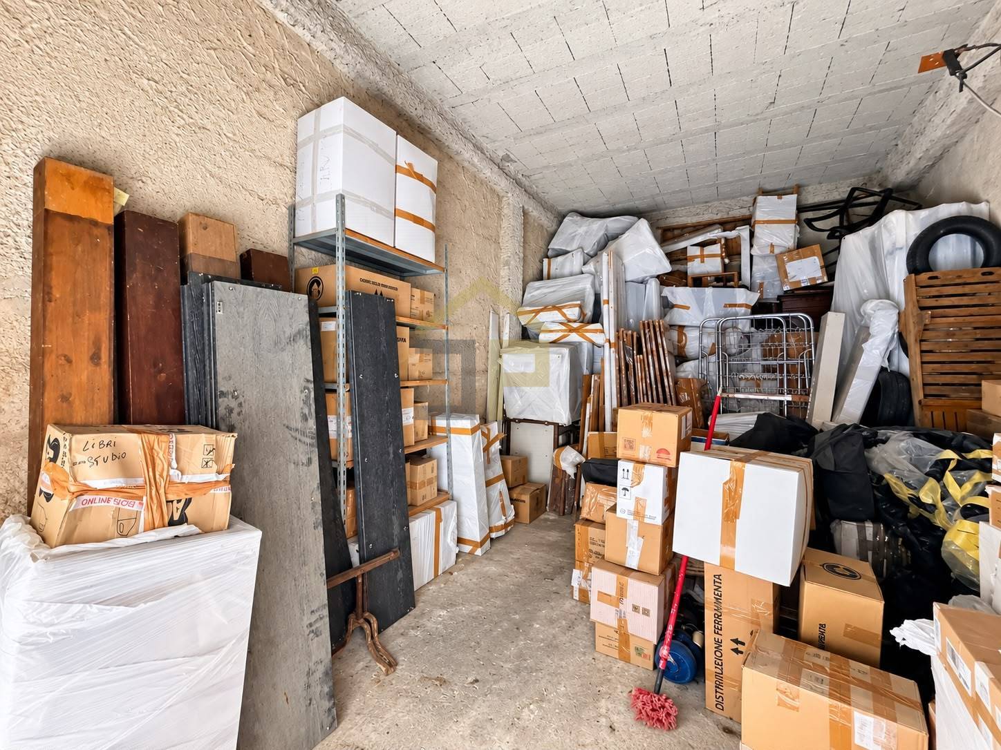 Magazzino in vendita a Partinico