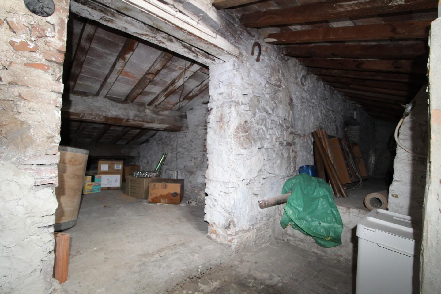 Quadrilocale da ristrutturare, Pisa putignano no