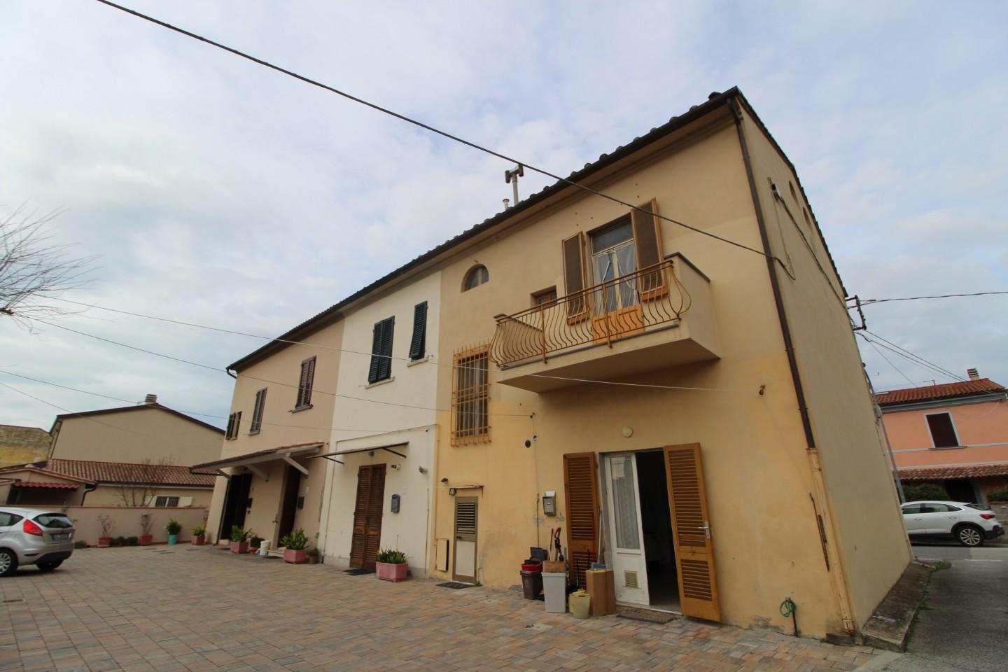 Bilocale da ristrutturare, Pisa riglione oratoio