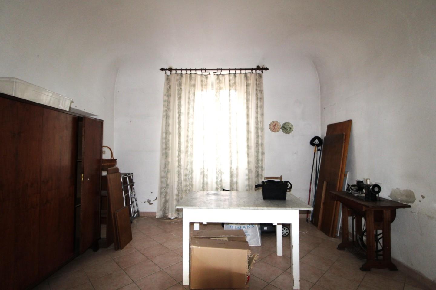 Bilocale da ristrutturare, Pisa riglione oratoio