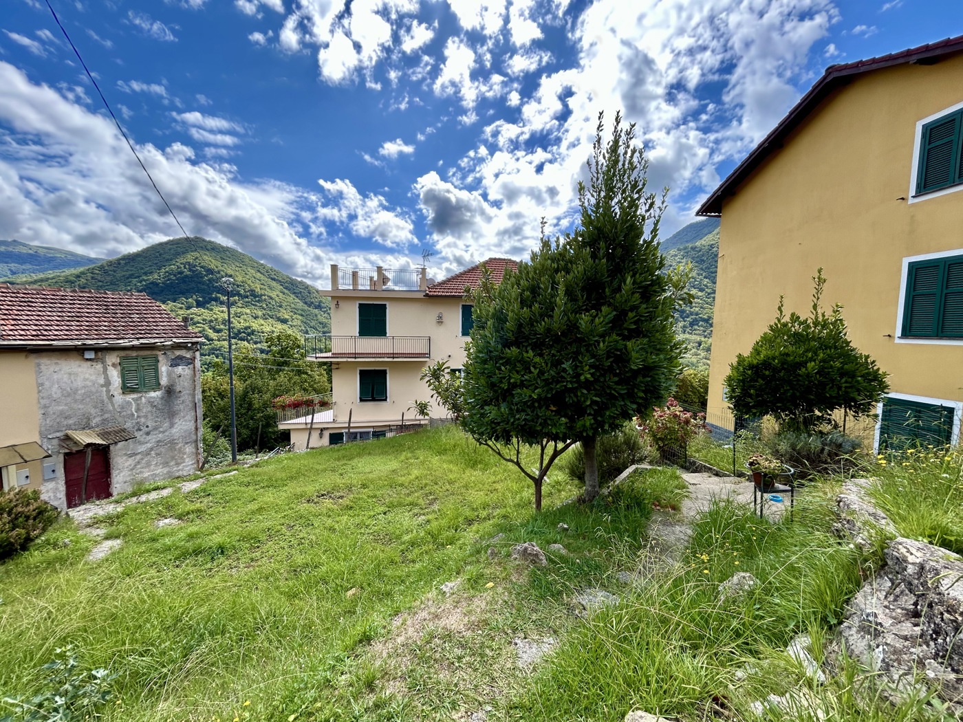 Appartamento con giardino a Davagna