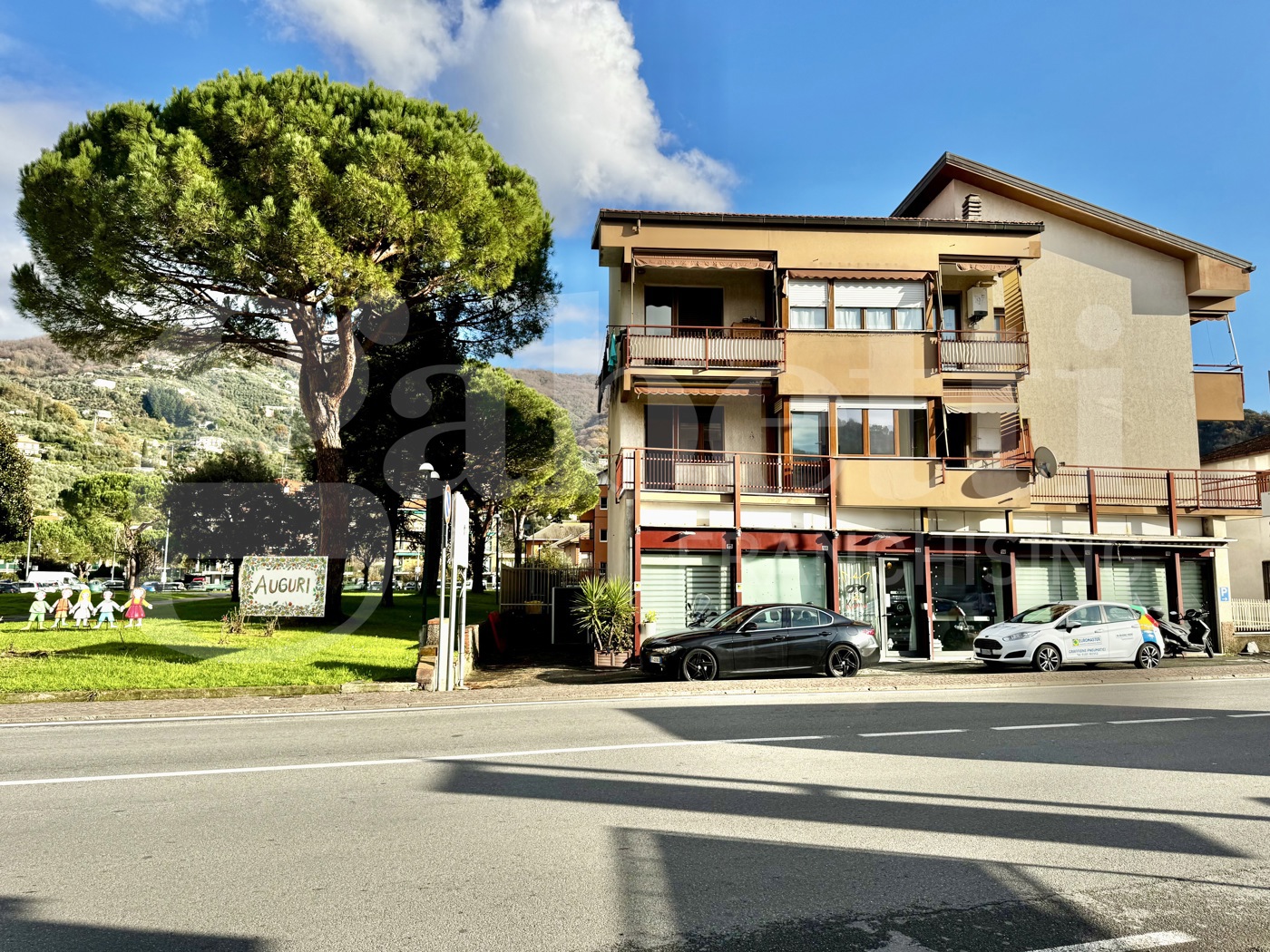 Trilocale con box a Cogorno