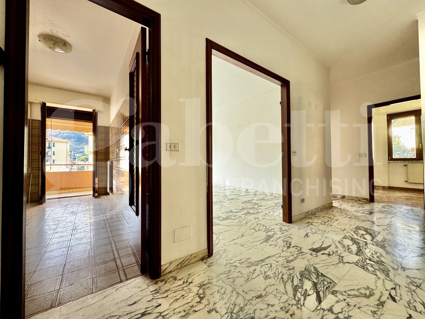 Trilocale con box a Cogorno