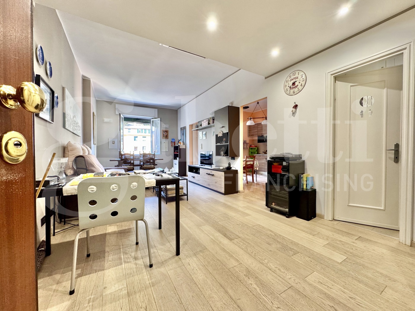 Trilocale con giardino a Genova