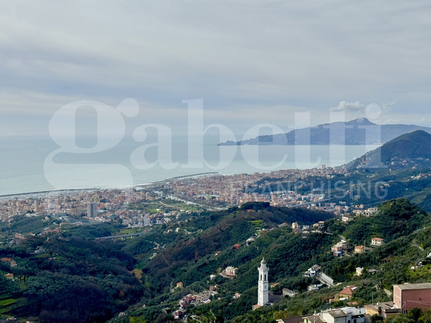Casa indipendente con giardino a Cogorno