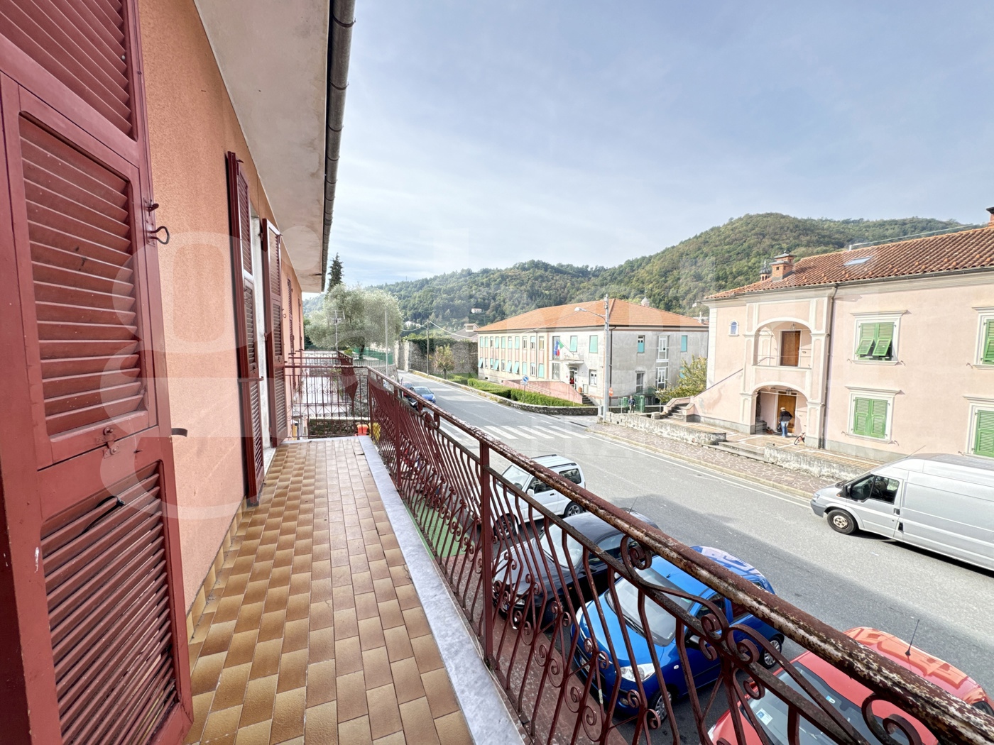 Trilocale da ristrutturare a Varese Ligure